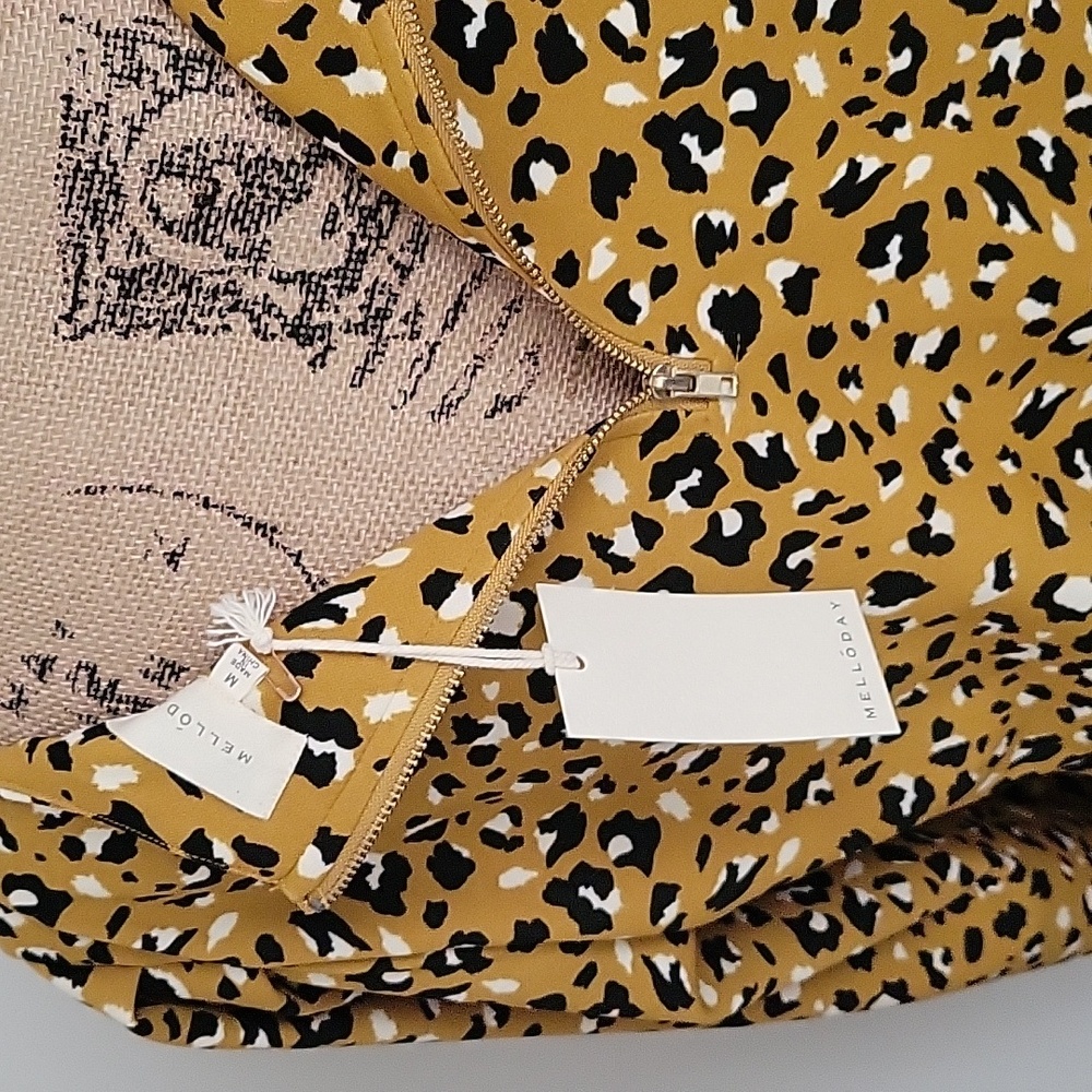 Melloday Leporad Puffy Sleeve Blouse - Picture 8 of 11